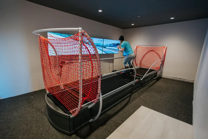 Ski simulator installation